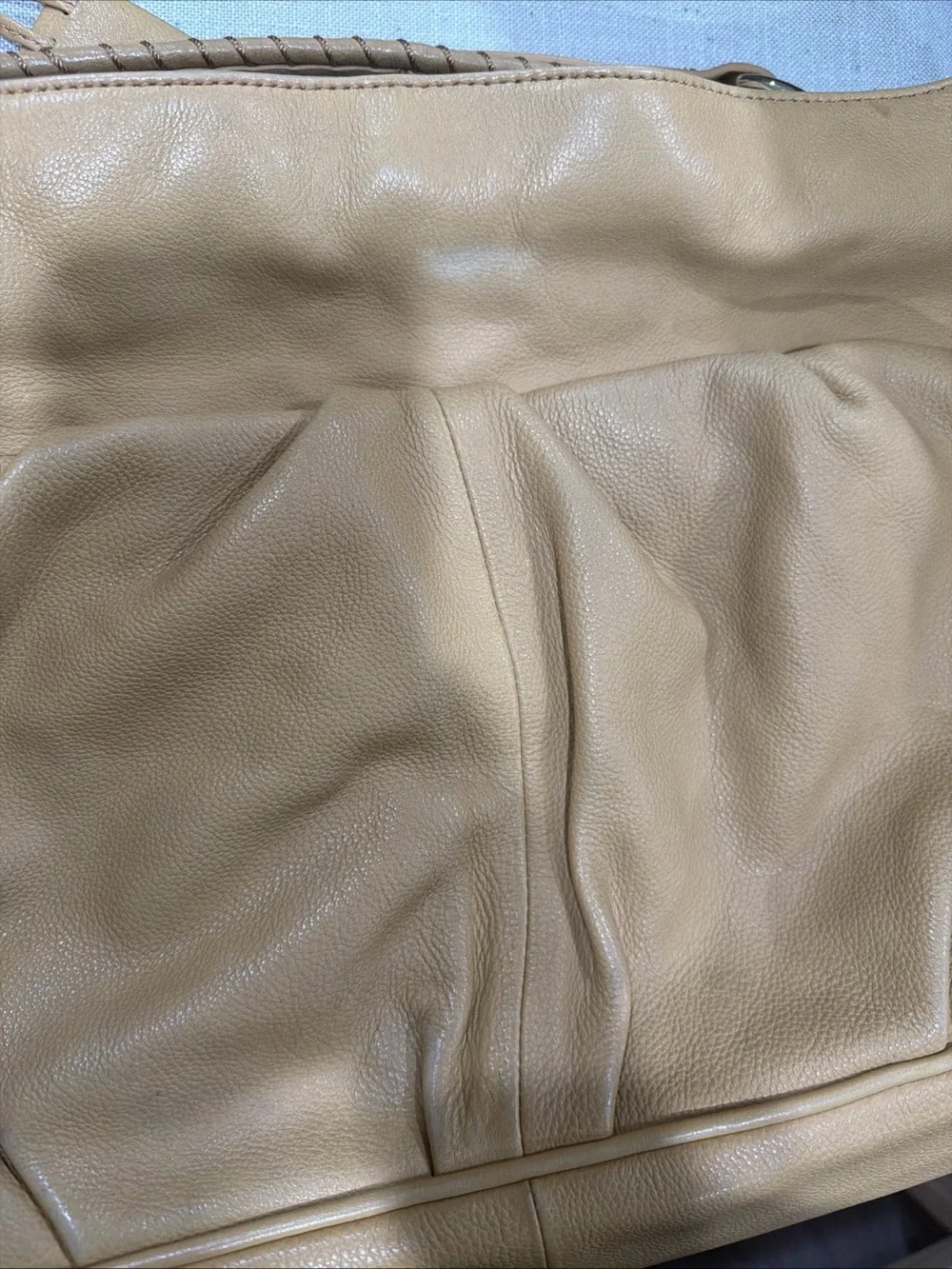 LA VICTOIRE LEATHER SHOULDER BAG BeigeTUMBLED PURSE SUPER SOFT